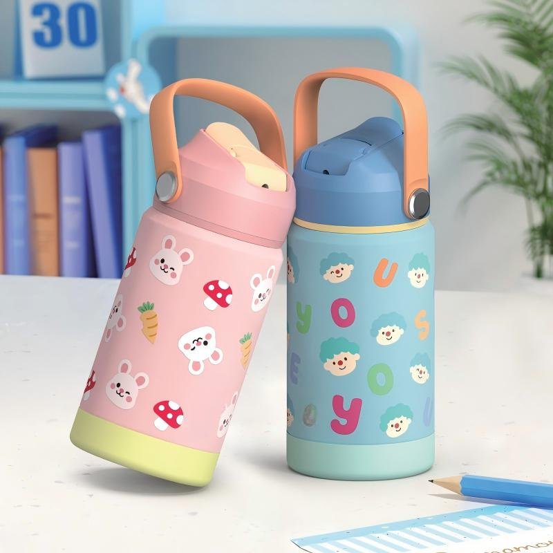 new kids water bottle with flip silicone straw